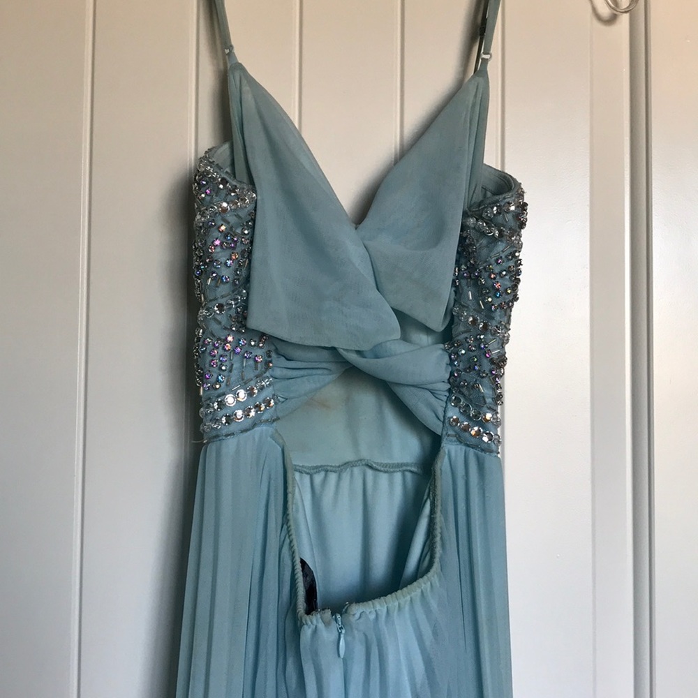 PROM DRESS! - Picture 4 of 6